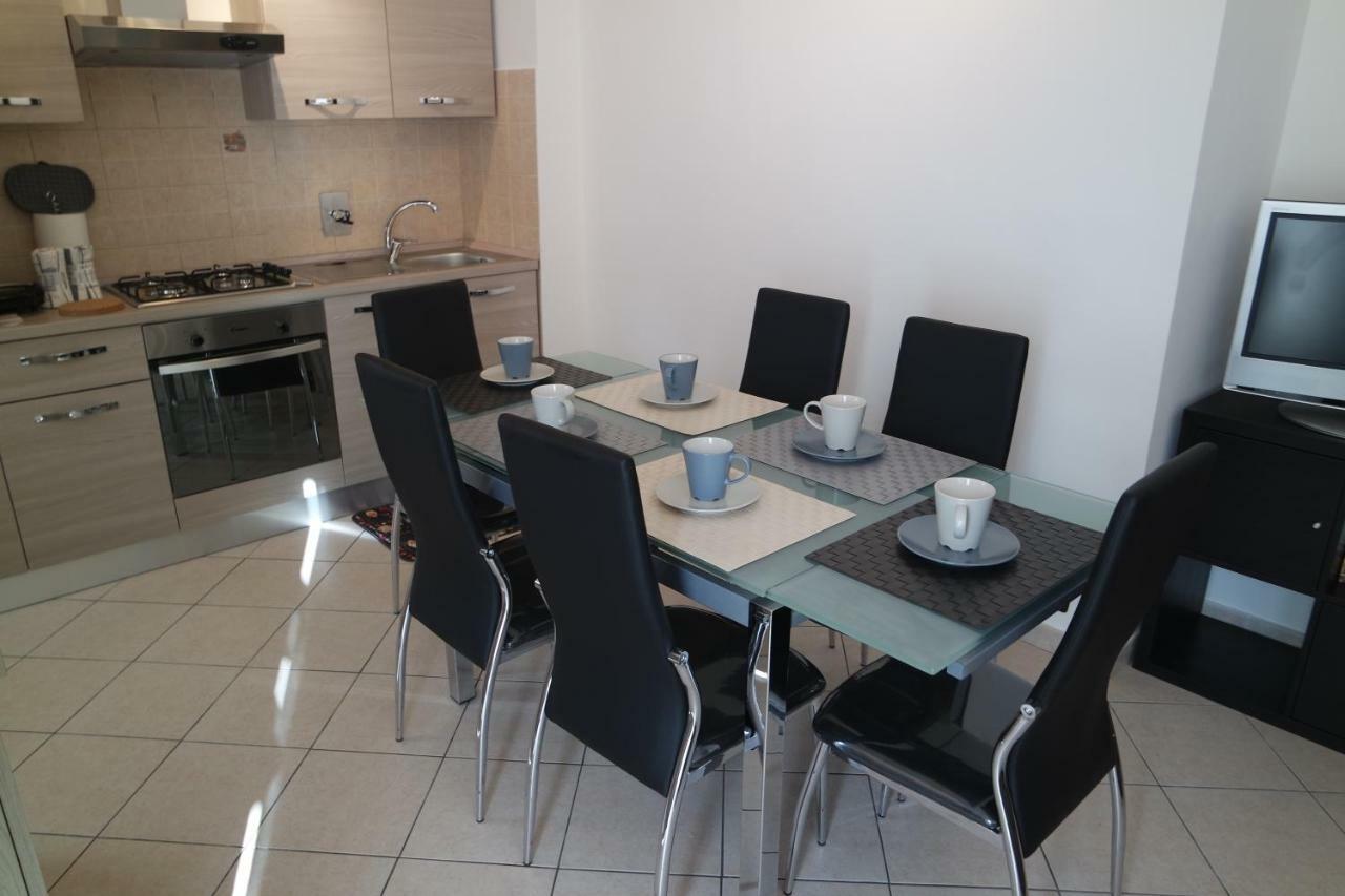 Apartment A 100 Metri Da Piazza Della Repubblica Aria Condizionata *
